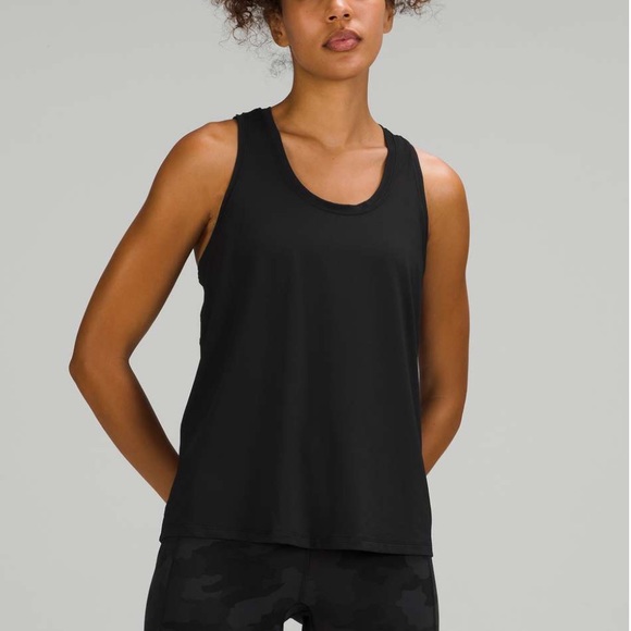 🍋 Like New - Lululemon Essential Tank - Train - Picture 2 of 8